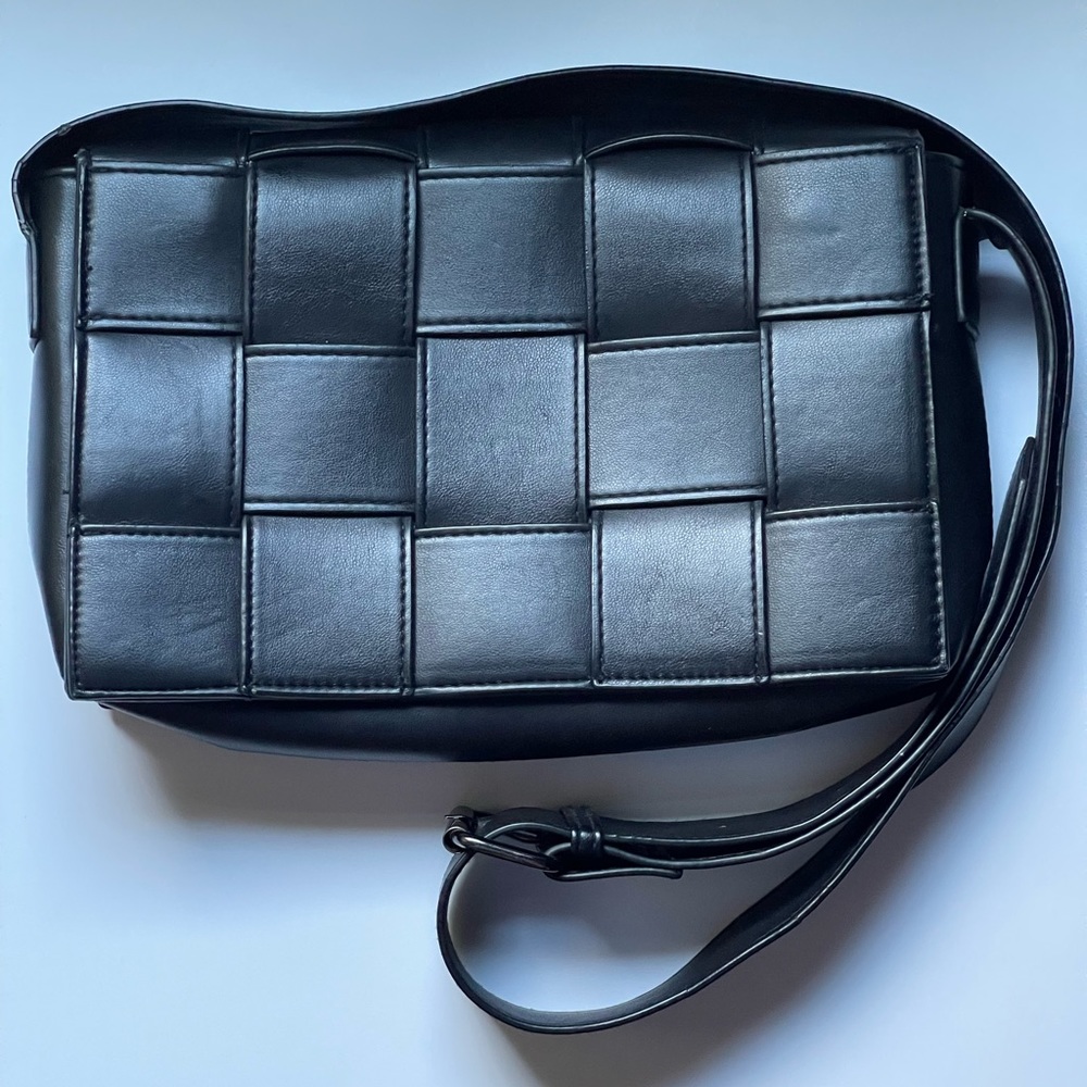 Sondra Roberts Squared Black Woven Handbag